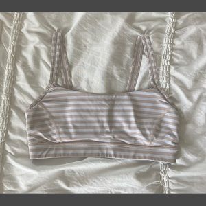 Lululemon sports bra size 6